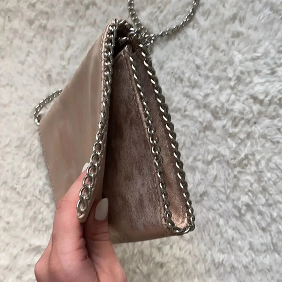 Chelsea28 Metallic Chain Trim Faux Leather Pink Silver Rose Crossbody Bag Clutch - Picture 6 of 16